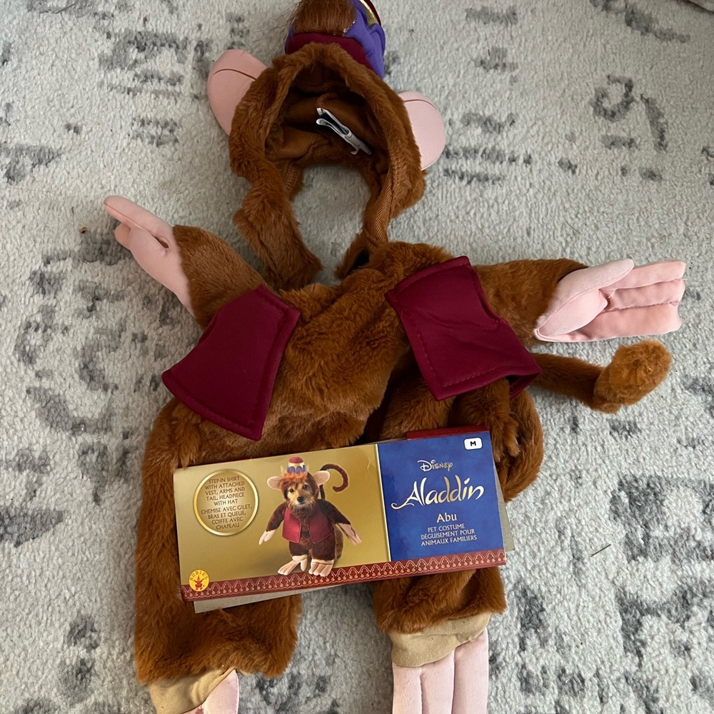 Abu dog costume medium size. Work once for pictures. EUC